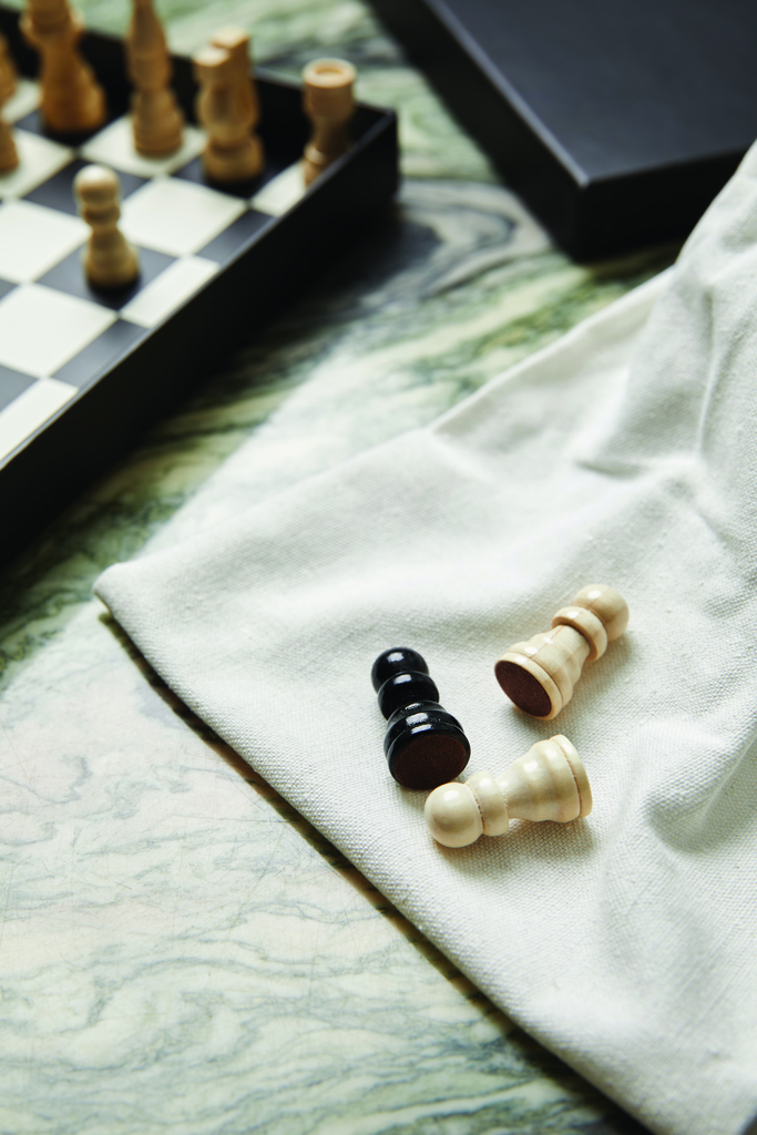 VINGA Chess coffee table game - Slika 6