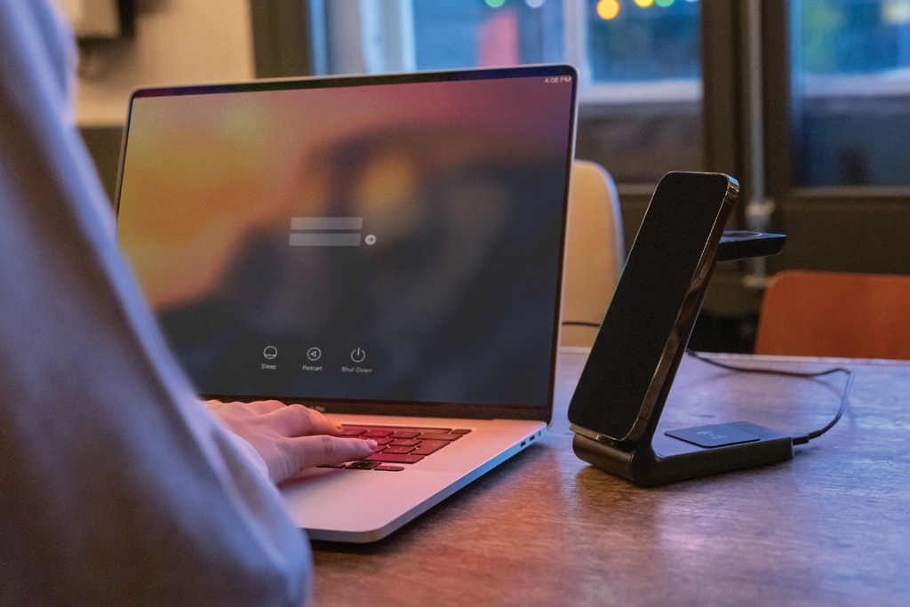 Urban Vitamin Fairfield 3 in1 RCS rplastic charger - Slika 12