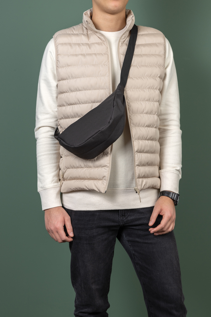 Crescent AWARE™ RPET half moon sling bag - Slika 8